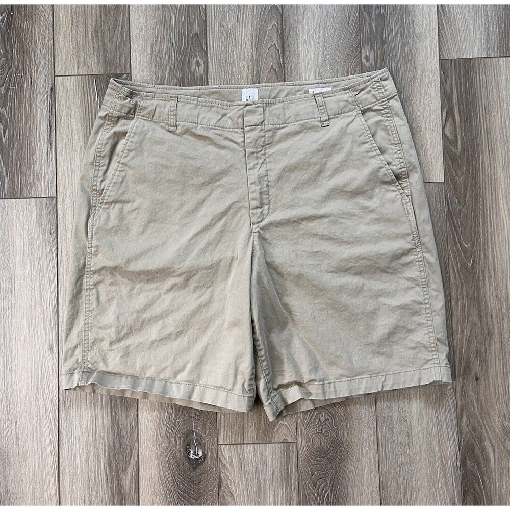 GAP Downtown Bermuda Shorts Size 16 Khaki Tan Mid Rise Stretch 8” Inseam